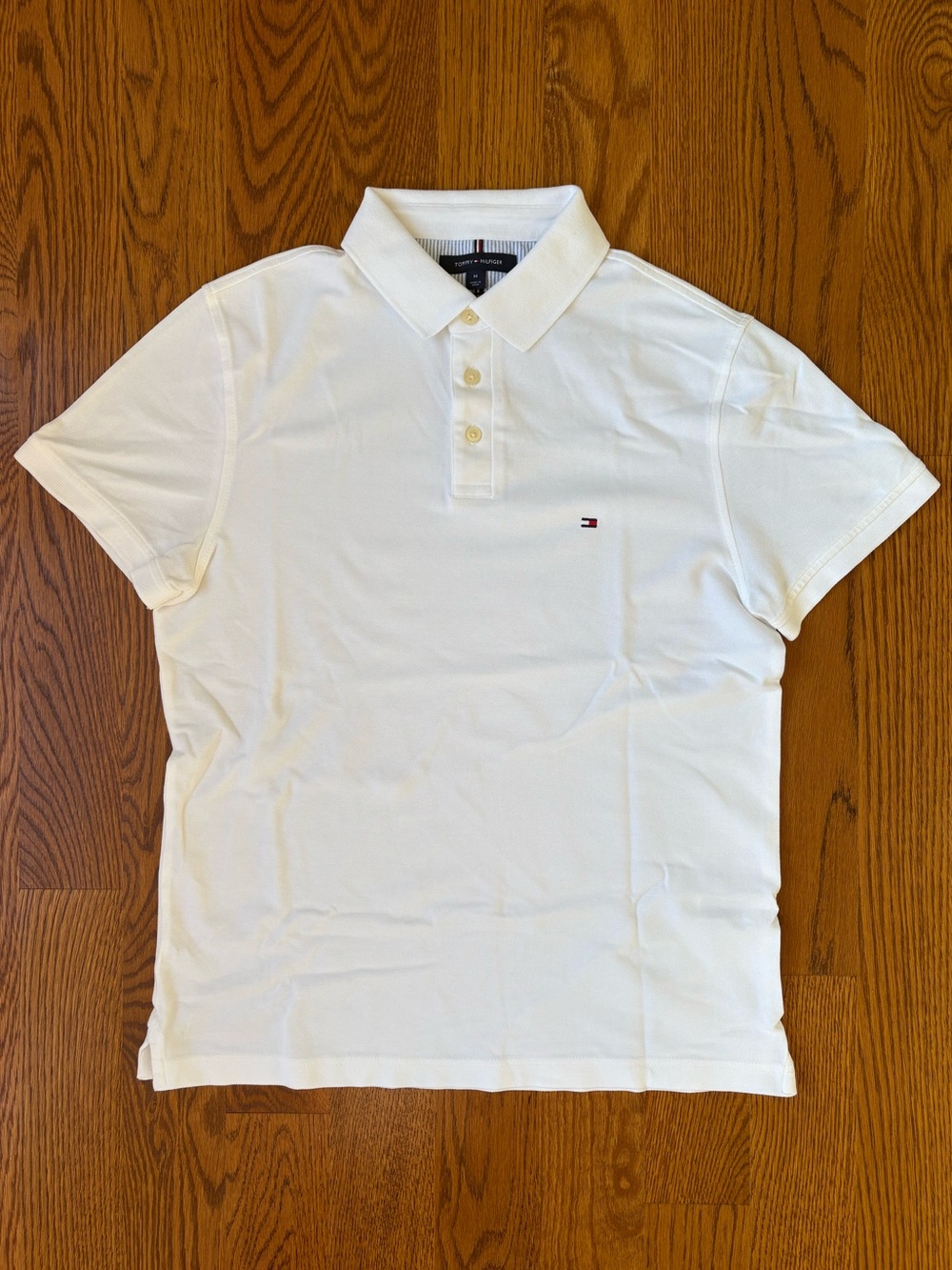 Tommy Hilfiger White Button-Up Collared Polo Shirt in size Medium